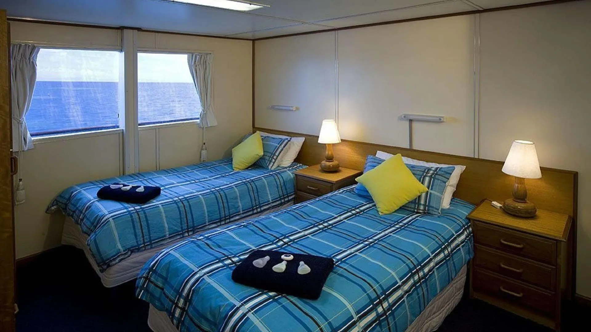 Reef Encounter Hotel Cairns 4*,  Ausztrália