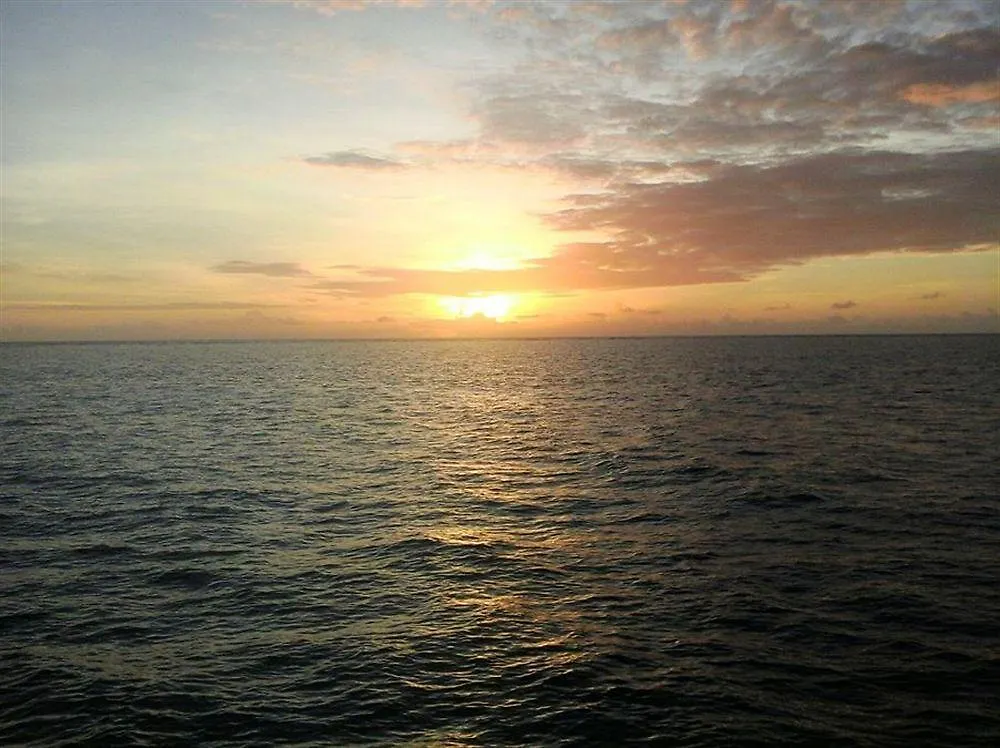 Reef Encounter Hotel Cairns 4*,