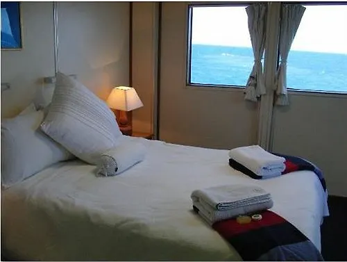 Reef Encounter Hotel Cairns Botel
