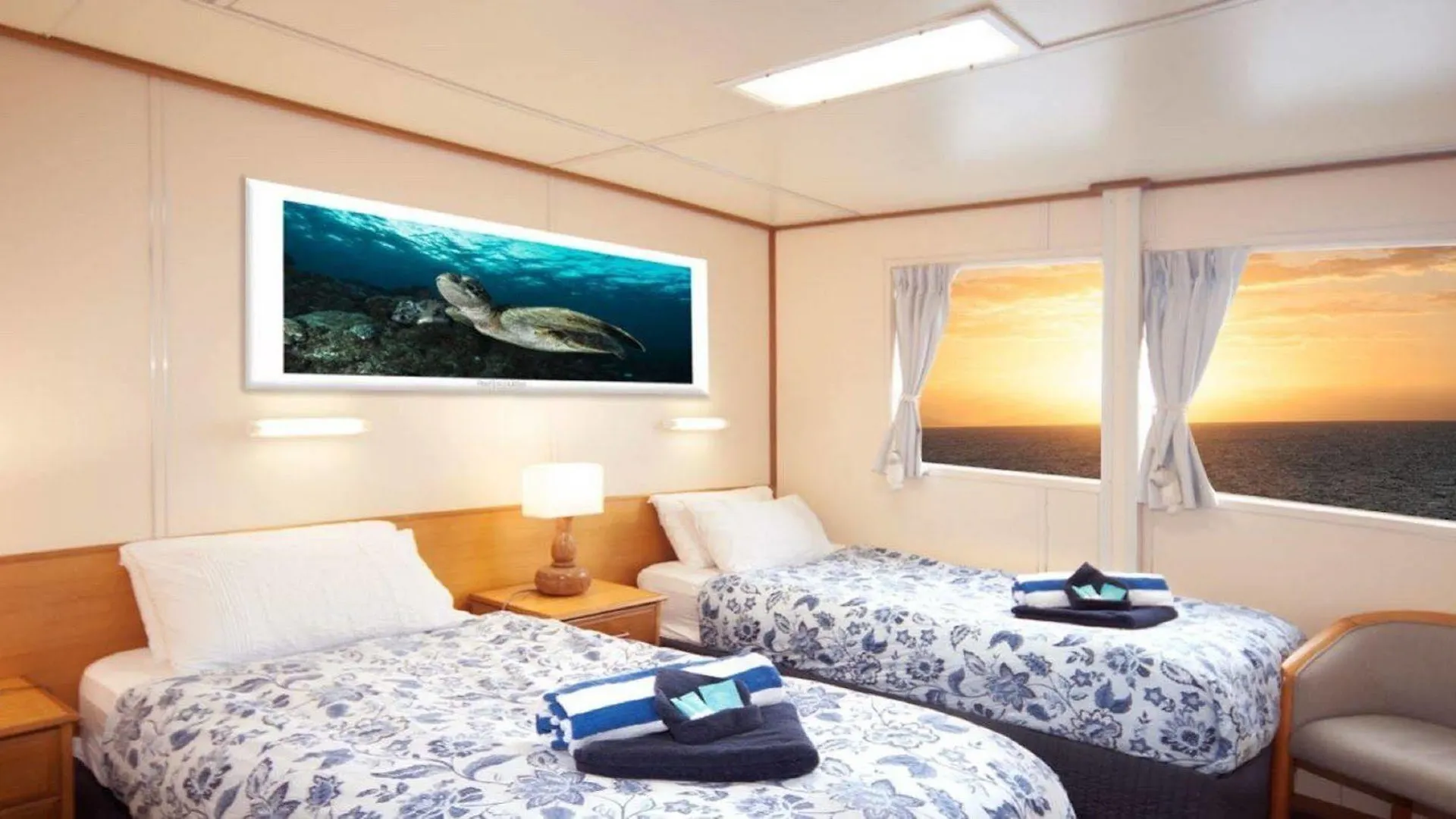 Reef Encounter Hotel Cairns 4*,