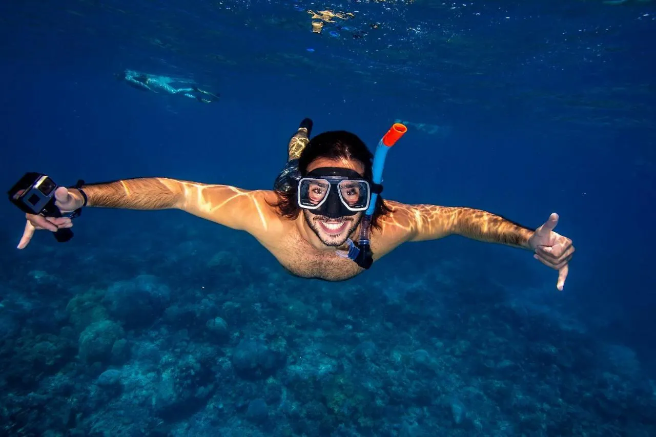 Reef Encounter Hotel Cairns 4*,  Australia